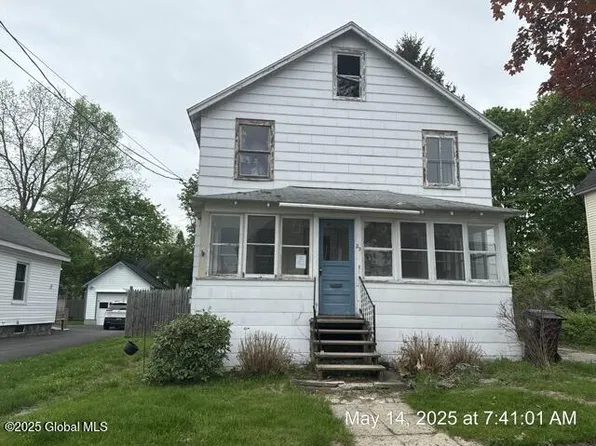 23 Spruce Street, Gloversville, NY 12078