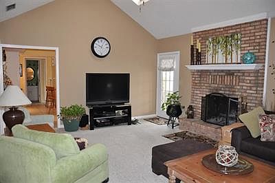 5th image of 620 Brookshire Dr
