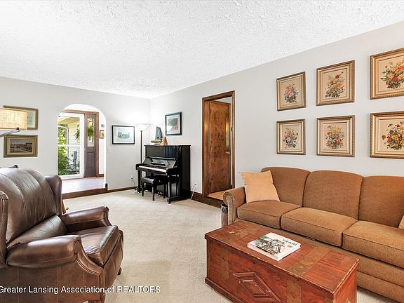 4th image of 1717 Heather Haven Dr