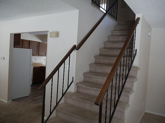 3rd image of 2524 Garden Way