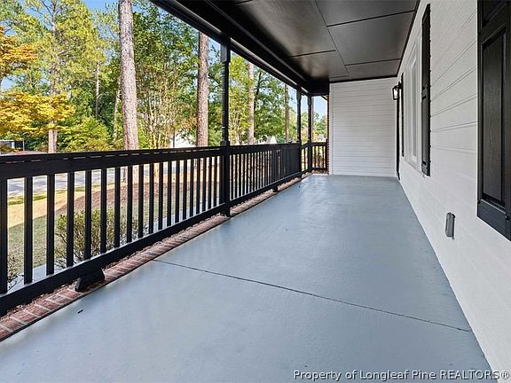 3rd image of 2382 Dunwoody Dr