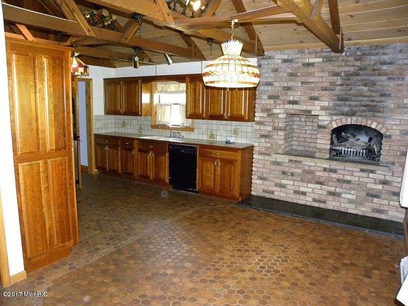 5th image of 1613 Lakeview Ave