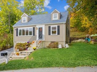 4 Gleason Rd, Woburn, MA 01801