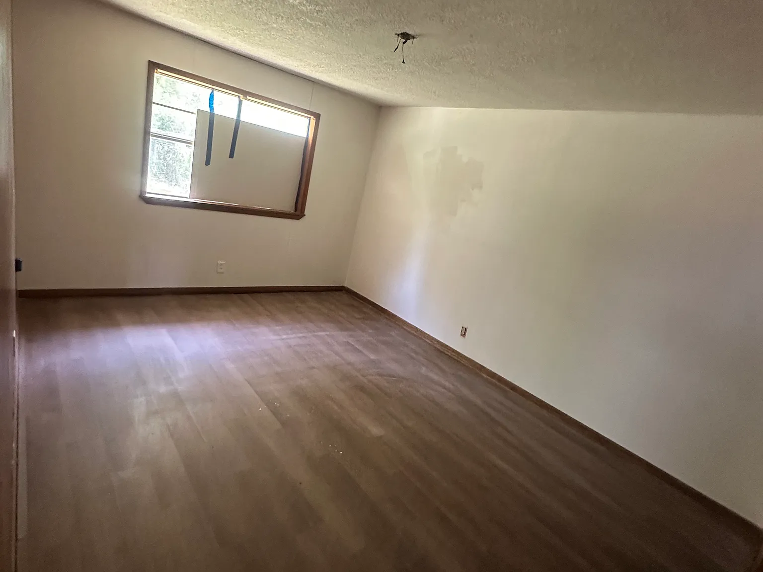 2 bed, 900 sqft, $900 — Photo 2
