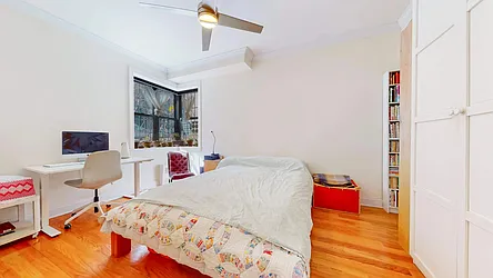 Rented by Bizzarro Agency