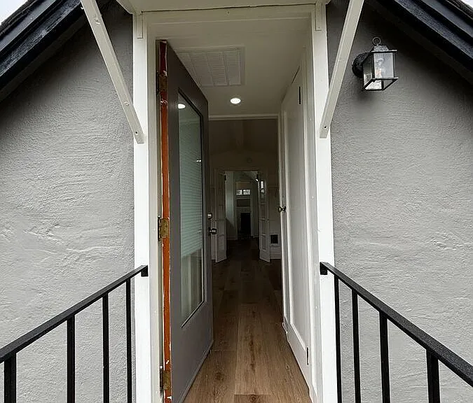 1642 Russell St #C — Photo 13