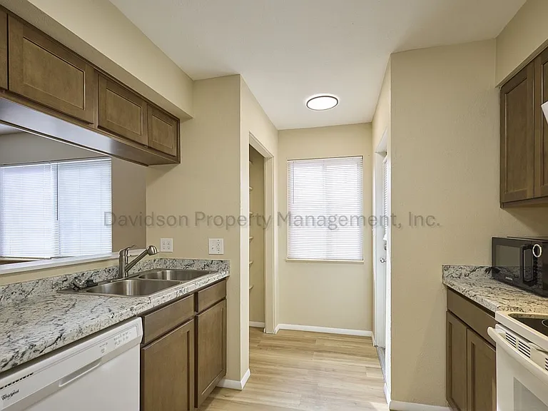 1708 Sawyer Way #176 — Photo 6