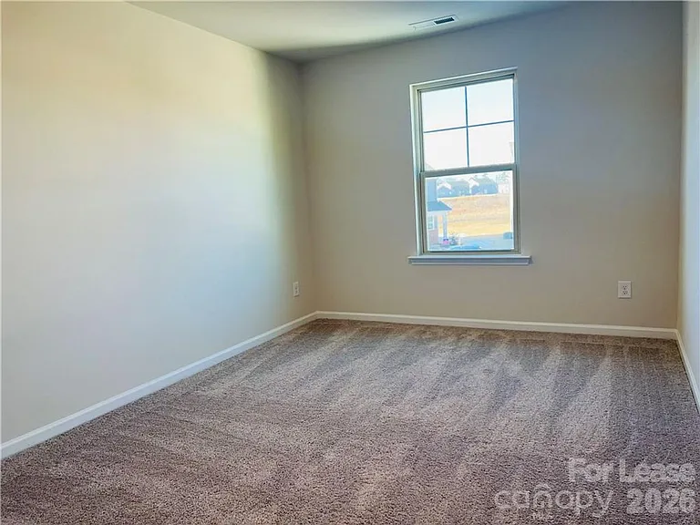 1015 Maylen Trce — Photo 14