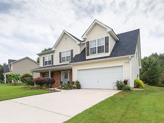 2nd image of 540 Aristocrat Dr