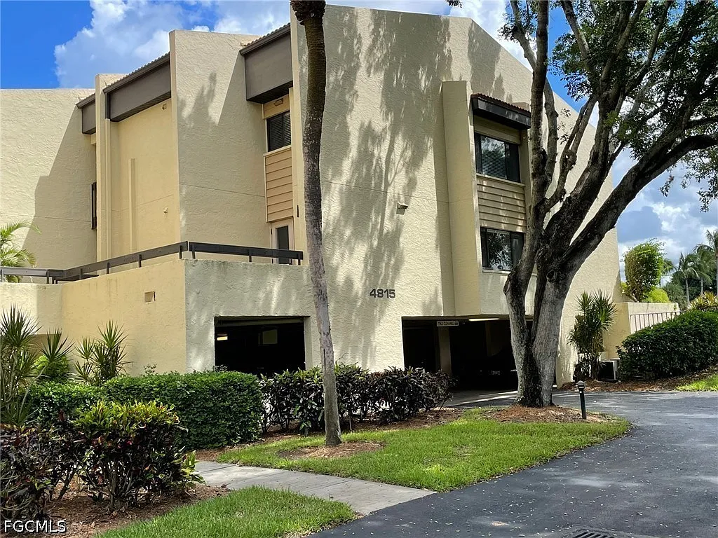 2 bed, 2.0 bath, 1290 sqft, $5,500 — Photo 1