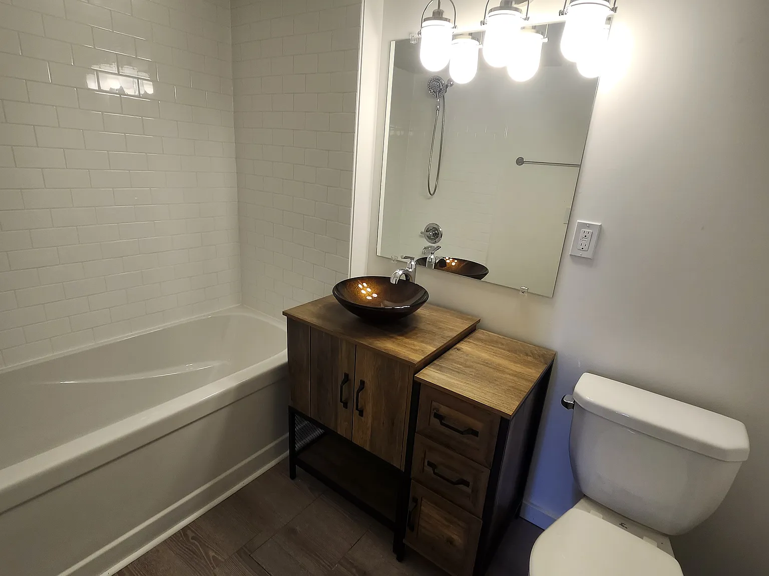 4775 Rundlewood Dr NE — Photo 3