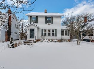 2542 Queenston Rd, Cleveland Heights, OH