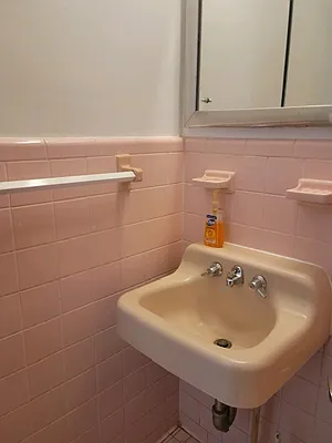 Rented by Chartwell Manhattan Realty | media 18