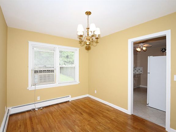 4th image of 6972 Bryn Mawr Dr