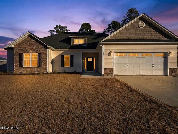 3rd image of 174 Finch Lane