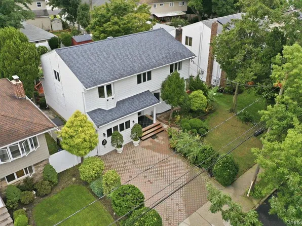 701 Hoover Street, North Bellmore, NY 11710