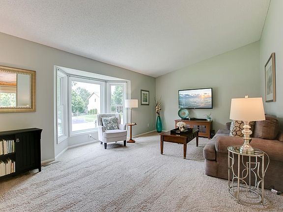 5th image of 15021 Tyacke Dr