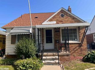 21013 Frazho St, Saint Clair Shores, MI 48081