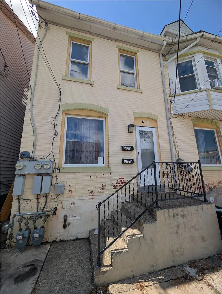 1 bed, 1.0 bath, 600 sqft, $1,100 — Photo 1