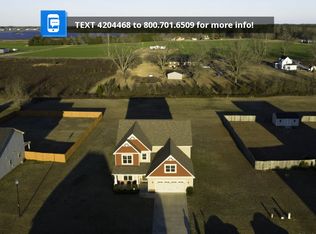 717 Pecan Grove Loop, Hope Mills, NC 28348