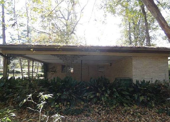 3rd image of 1872 Hill Hedge Dr