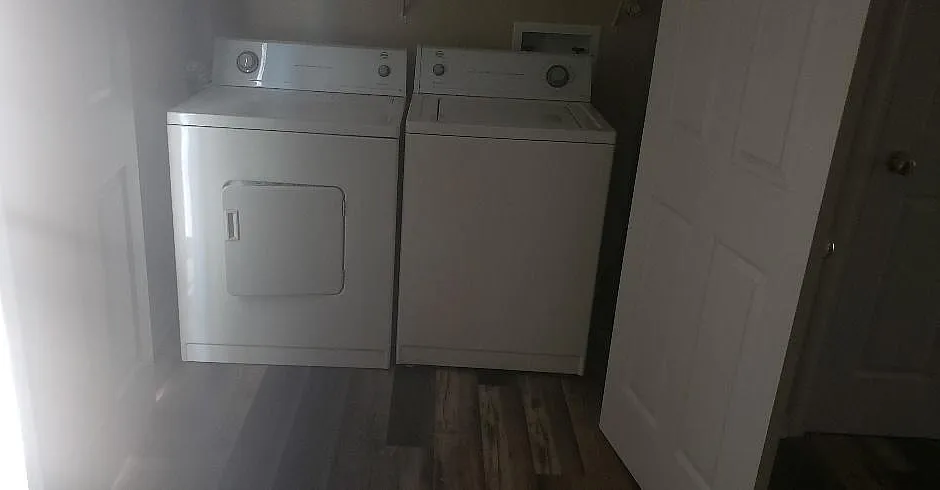 2 bed, 1.5 bath, 1100 sqft, $1,050 — Photo 4