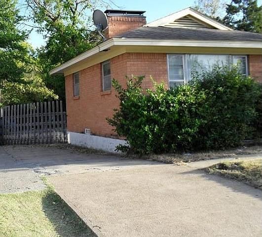 2nd image of 2816 S Vernon Ave