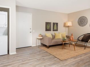 13708 E Via Del Palma Ave #2B-2BA-950SQFT, Whittier, CA 90602
