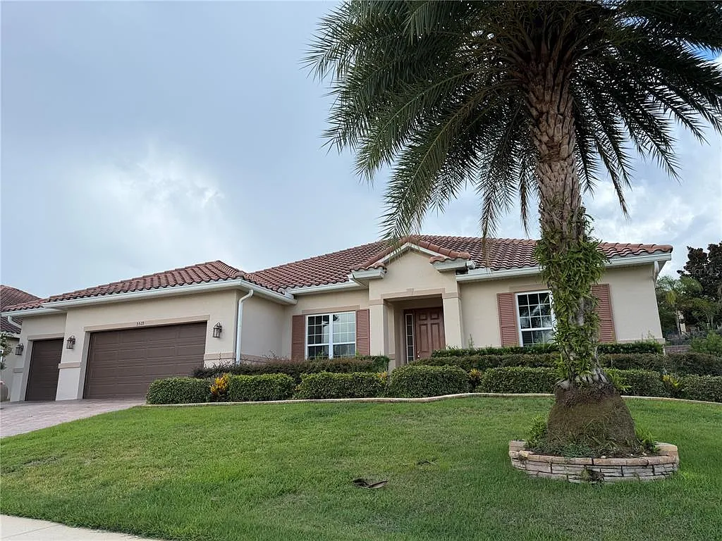 4 bed, 2.0 bath, 2688 sqft, $3,400 — Photo 1