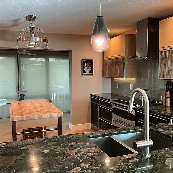 1323 Landings Dr #12 — Photo 8