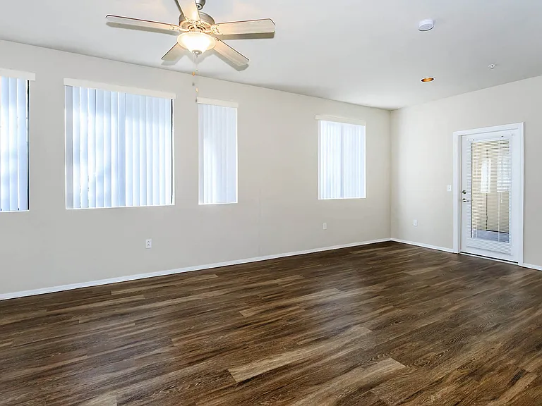 2b2 Renovated 1141 SQFT 2 Bed 2 Bath