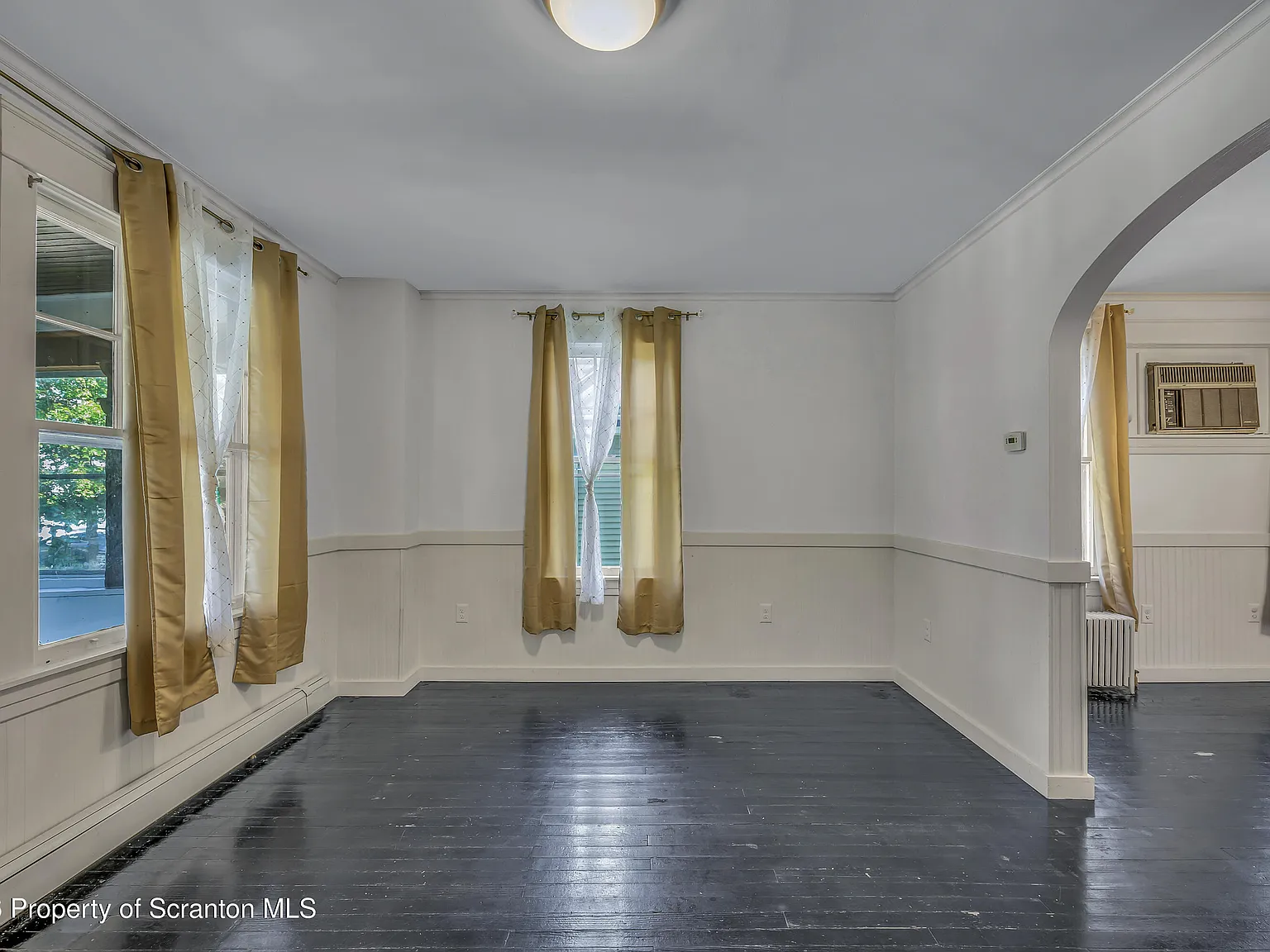 3 bed, 1.5 bath, 2322 sqft, $1,650 — Photo 3