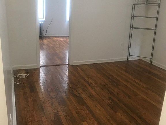 2nd image of 2915 Frederick Douglass Blvd APT 4D