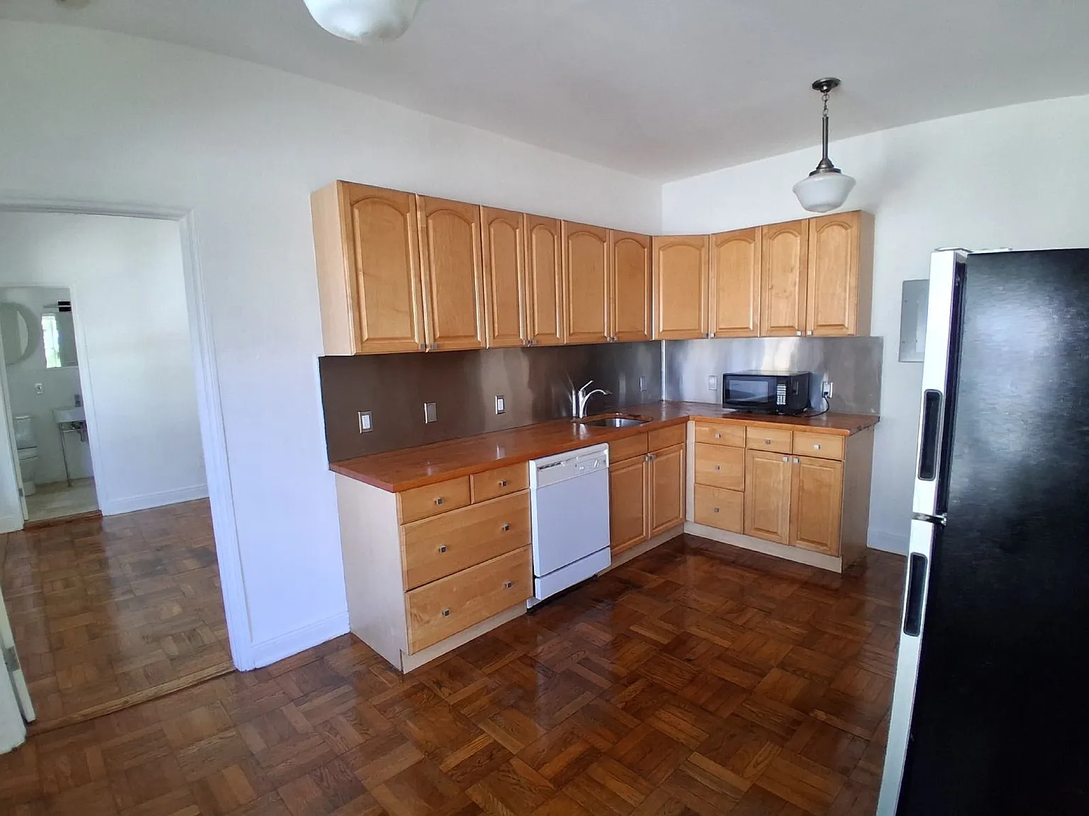 4035 Meridian Ave — Photo 4