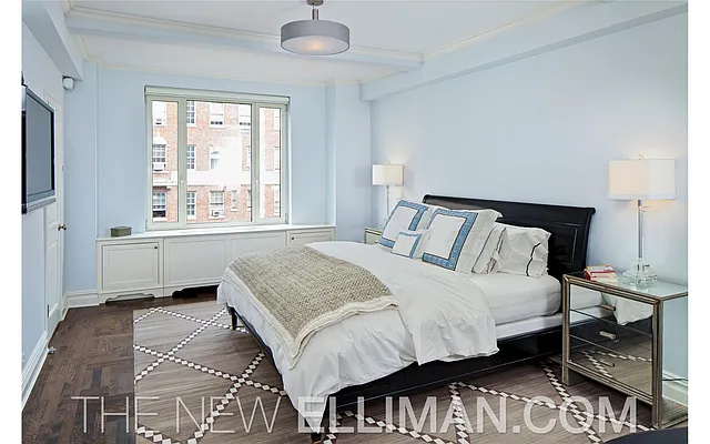 Sold by Douglas Elliman | media 15