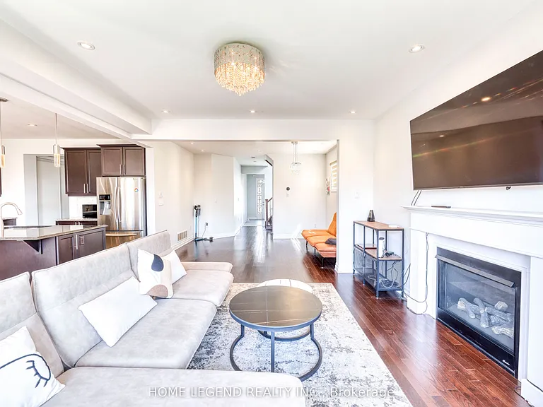 76 Thomas Phillips Dr — Photo 3
