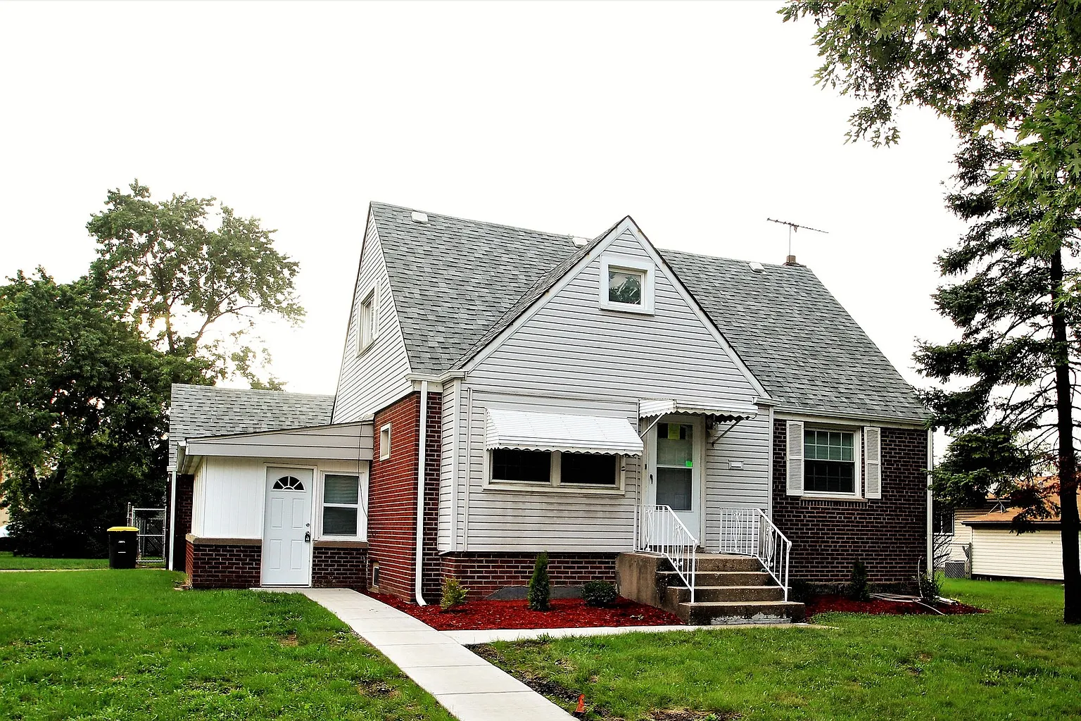 17430 Walter St photo 1