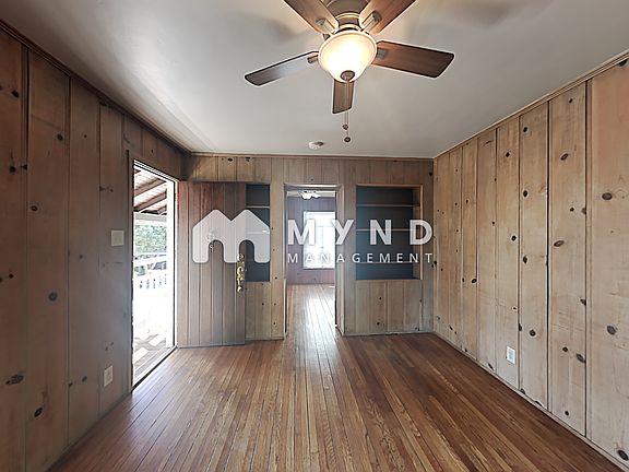 2nd image of 946 35th St #946