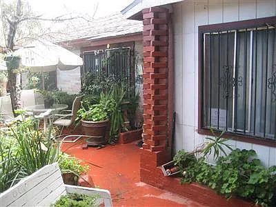 434 N Poplar Ave — Photo 1