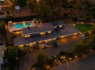 1864 N Lake Dr, Cardiff By The Sea, CA 92007