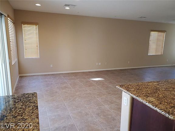 4th image of 953 Ambrosia Dr