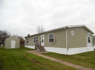 28696 Mapleleaf Dr #150, Flat Rock, MI 48134