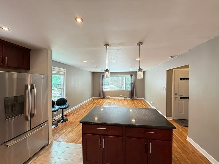 6817 N Seeley Ave #2 — Photo 19