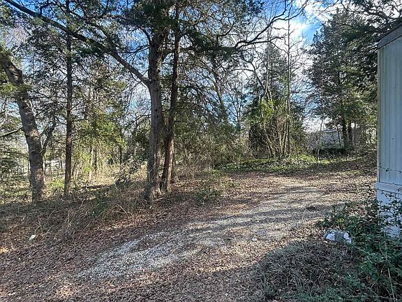 3rd image of 889 Dogwood Trl