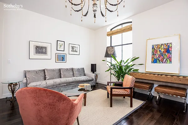 Sold by Sotheby's International Realty | media 22