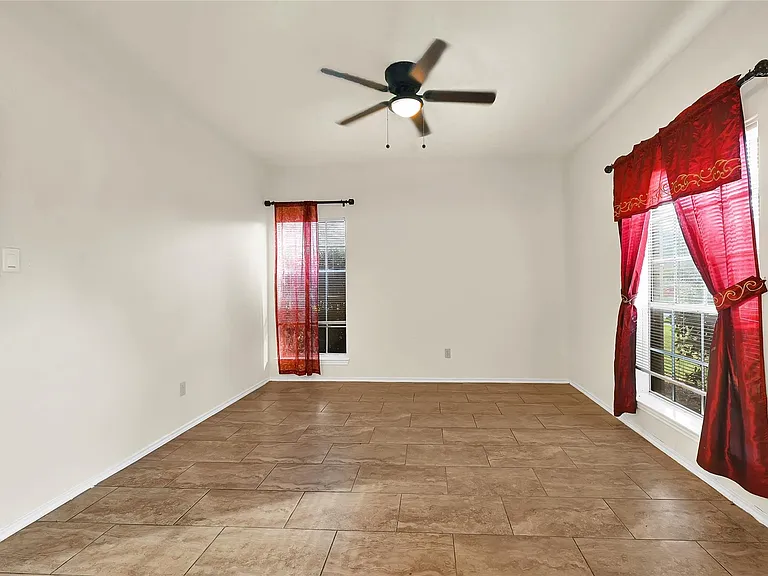 5910 Rolff Ln — Photo 31