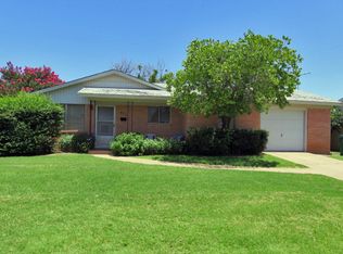 912 Van Horn St, Iowa Park, TX 76367