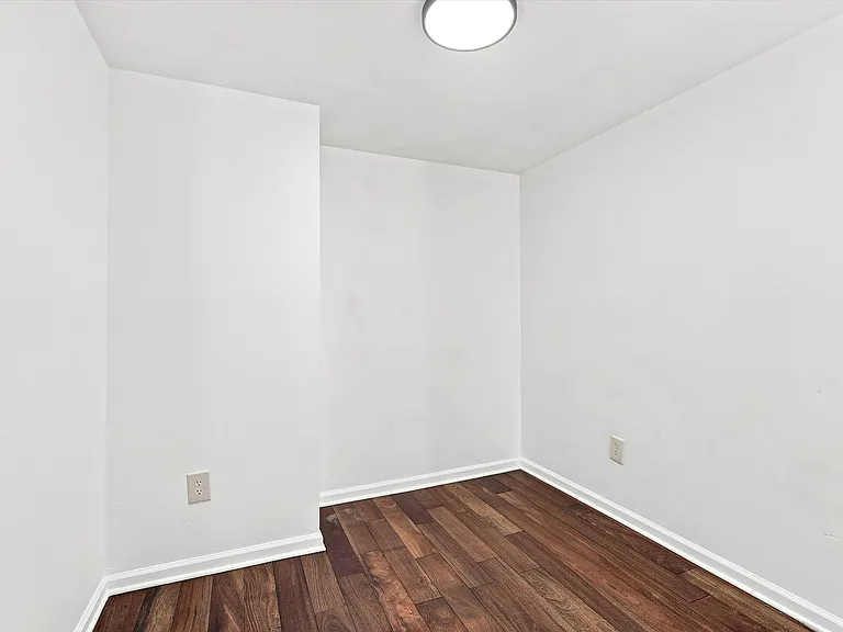 2846 Amber St — Photo 8