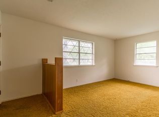 500 Steeple Ridge Ct, Everman, TX 76140