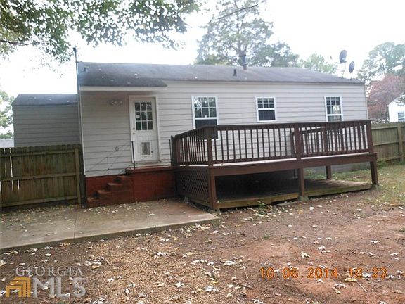 3rd image of 1881 Clearwater Dr SE
